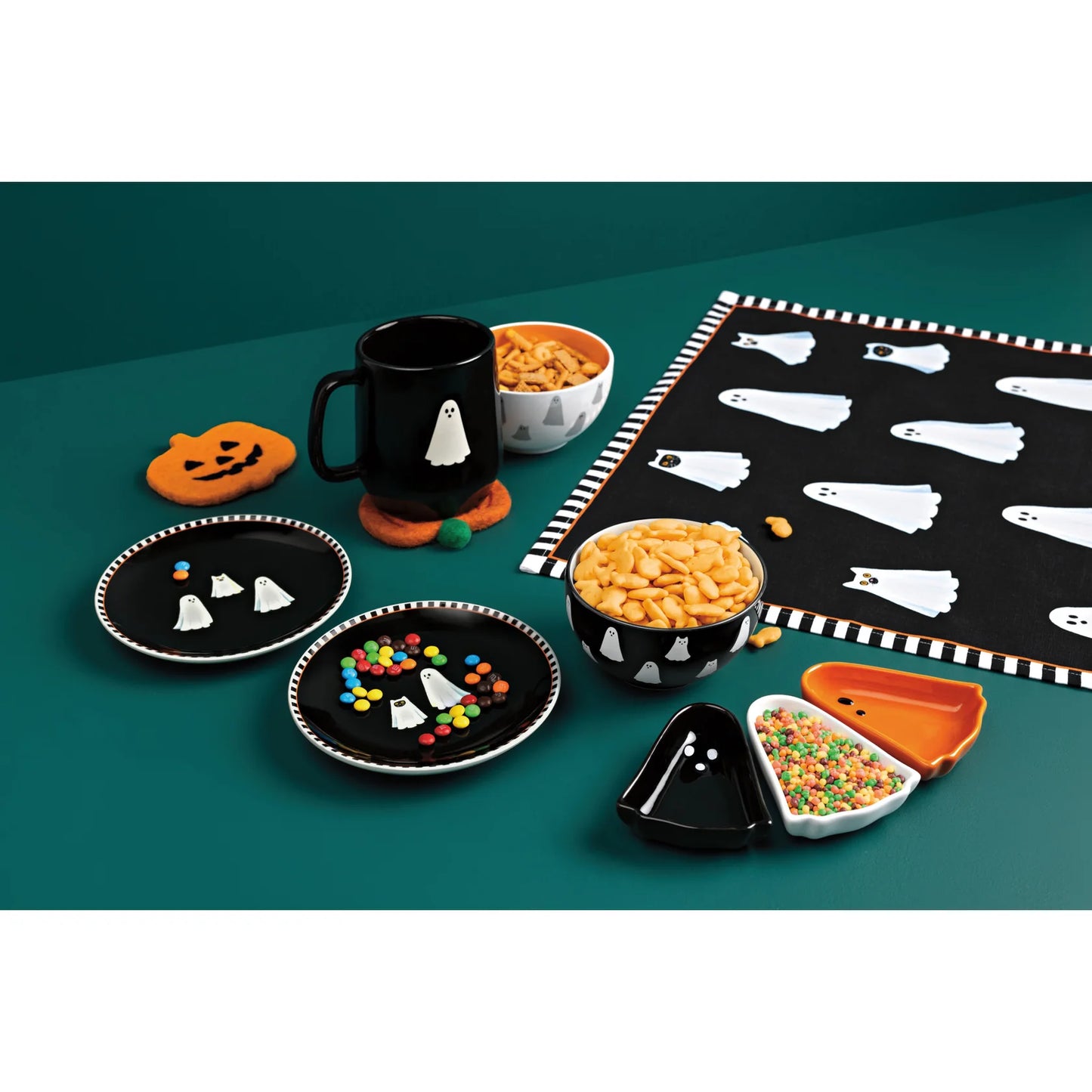 Kindred Sprits Halloween Everyday Bowls Set of 4