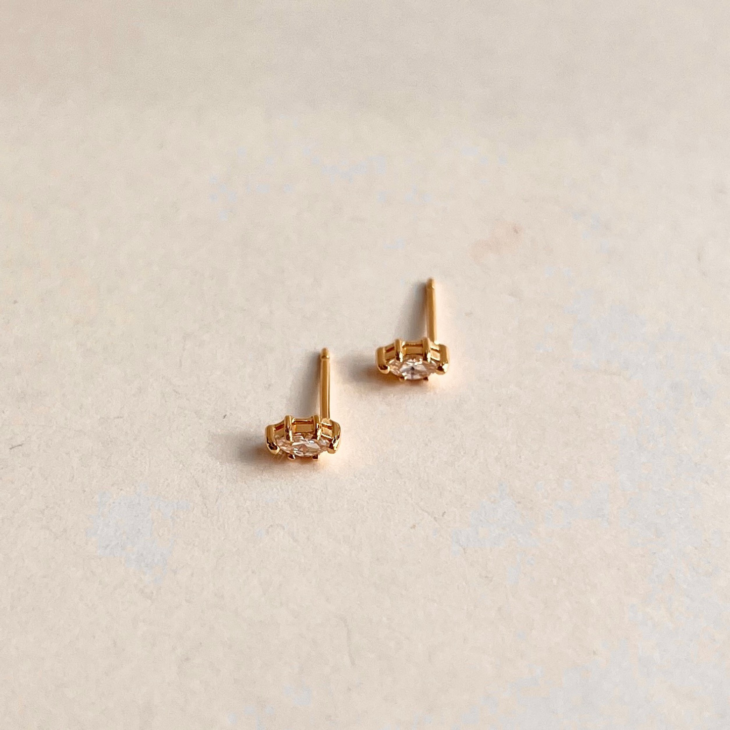 2 X 4mm Marquis Claw Set Stud CZ Earrings