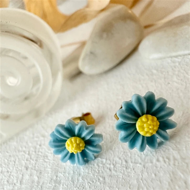 Bellis Porcelain Daisy Stud Earrings Blue
