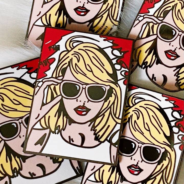 @71 1989 T Swift Pop Art Enamel Pin