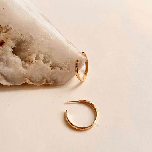 Finely Hammered Hoop On Post 23mm Earrings