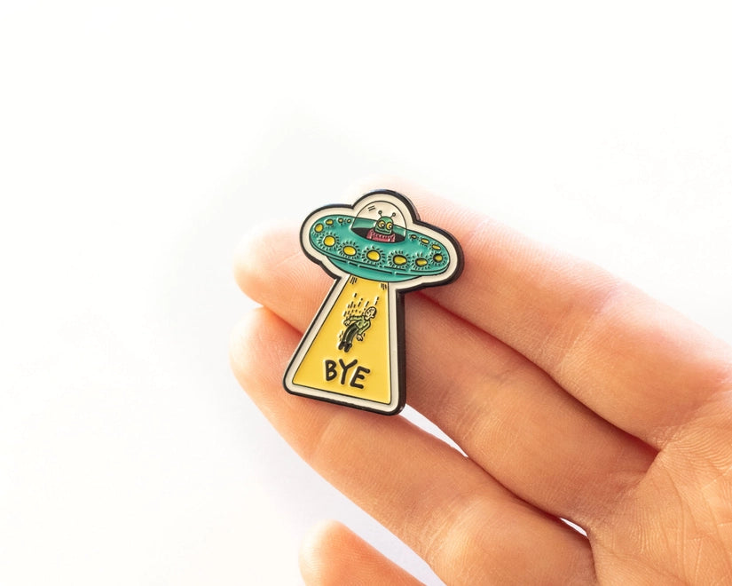 @53 Alien Abduction 'BYE' Enamel Pin