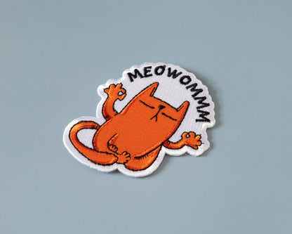 #134 Meditating Cat Iron-On Patch