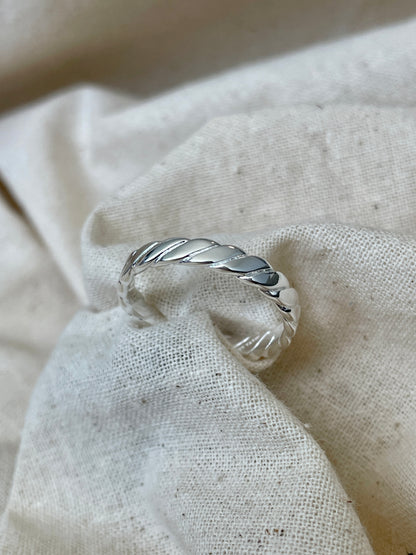 Flat Braided Band Ring