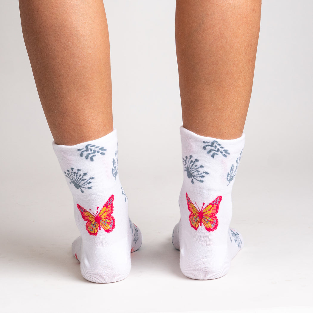 Turn Cuff Crew Socks Take Flight