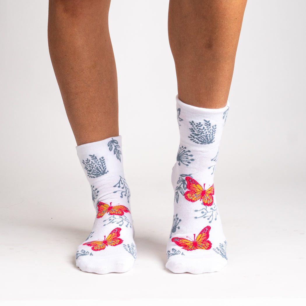 Turn Cuff Crew Socks Take Flight