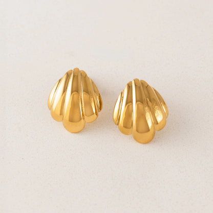 Shell Post Earrings Gold