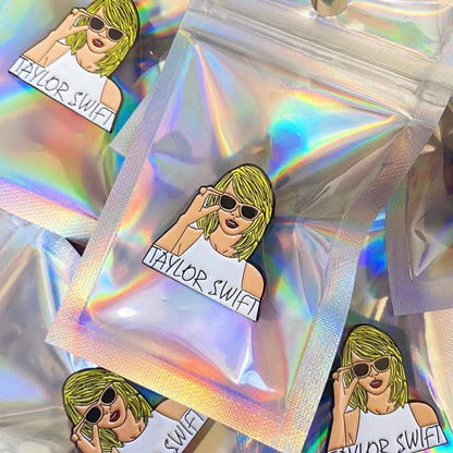 @2 T Swift Enamel Pin