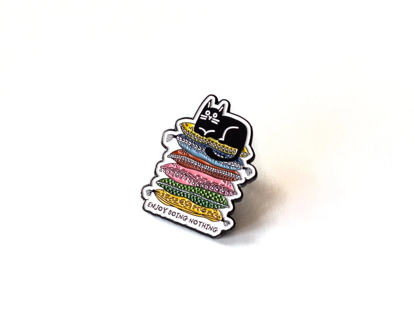 @86 Funny Lazy Cat Enamel Pin