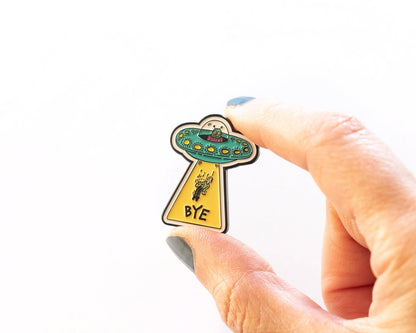 @53 Alien Abduction 'BYE' Enamel Pin