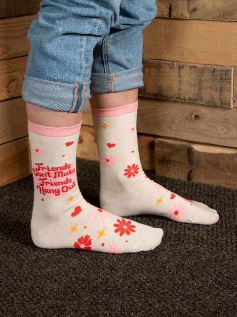 Women's Crew Friends Hang Out Socks